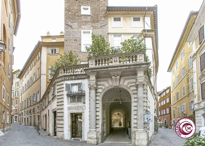 Palazzo Scapucci A Navona * Rome